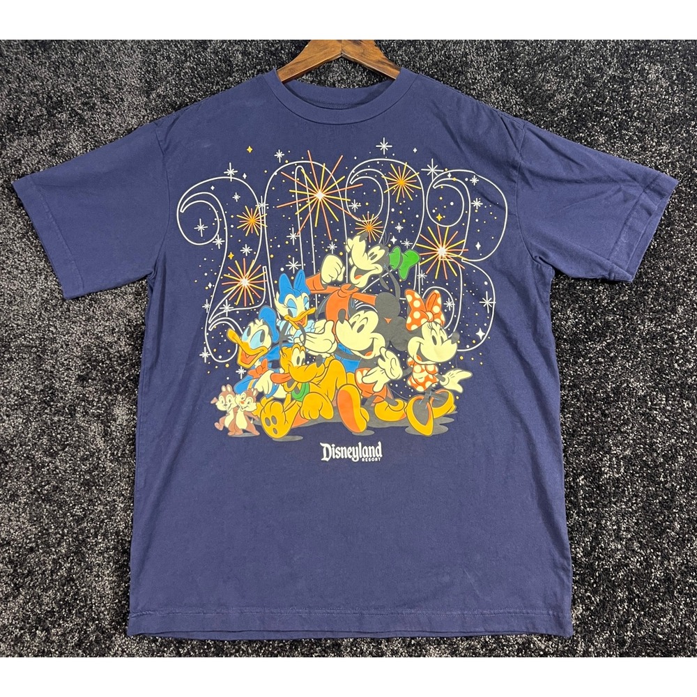 Disney Disneyland 2023 Glow In The Dark T-Shirt Mickey & Friends Graphic T Large